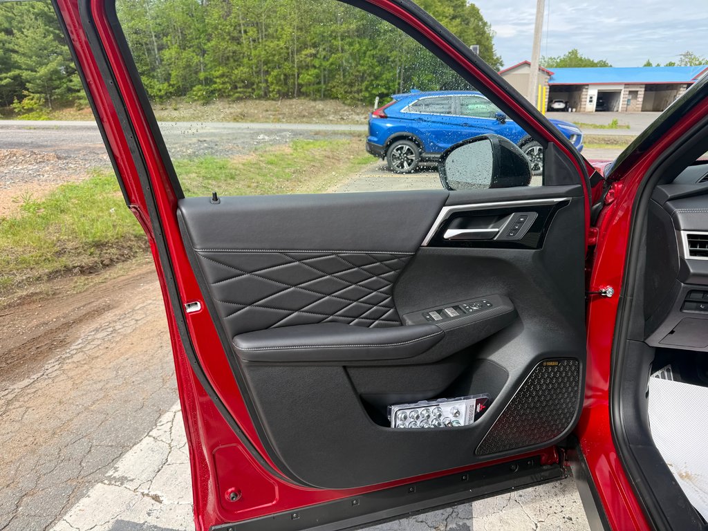 2026 Mitsubishi Outlander Plug-in Hybrid GT NOIR S-AWC in Kentville, Nova Scotia - 7 - w1024h768px