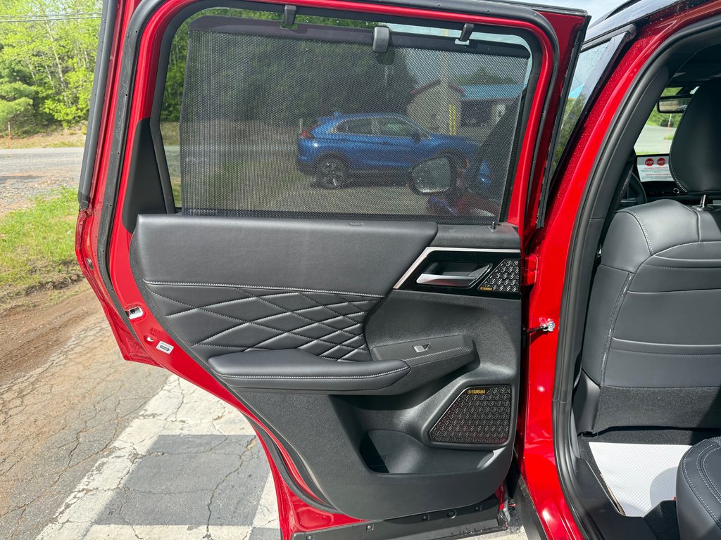 2026 Mitsubishi Outlander Plug-in Hybrid GT NOIR S-AWC in Kentville, Nova Scotia - 15 - w1024h768px
