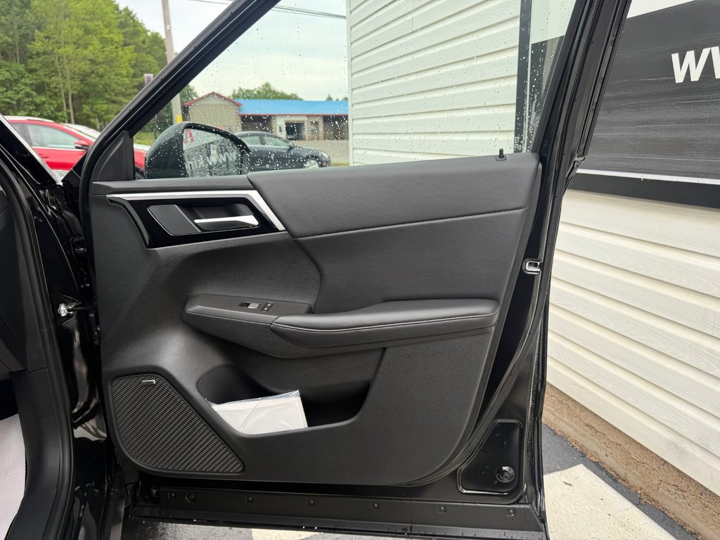 2026 Mitsubishi Outlander Plug-in Hybrid LE S-AWC in Kentville, Nova Scotia - 13 - w1024h768px