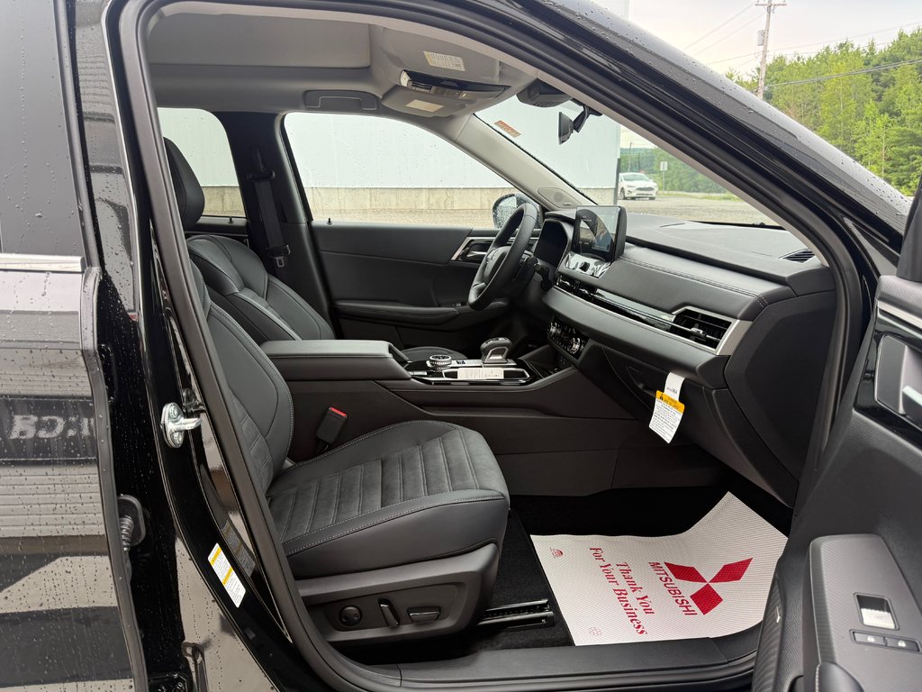 2026 Mitsubishi Outlander Plug-in Hybrid LE S-AWC in Kentville, Nova Scotia - 14 - w1024h768px