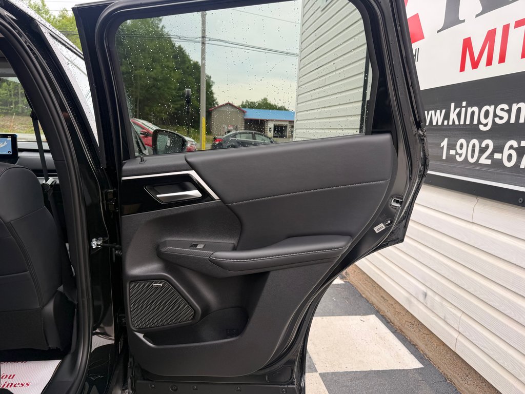 2026 Mitsubishi Outlander Plug-in Hybrid LE S-AWC in Kentville, Nova Scotia - 11 - w1024h768px