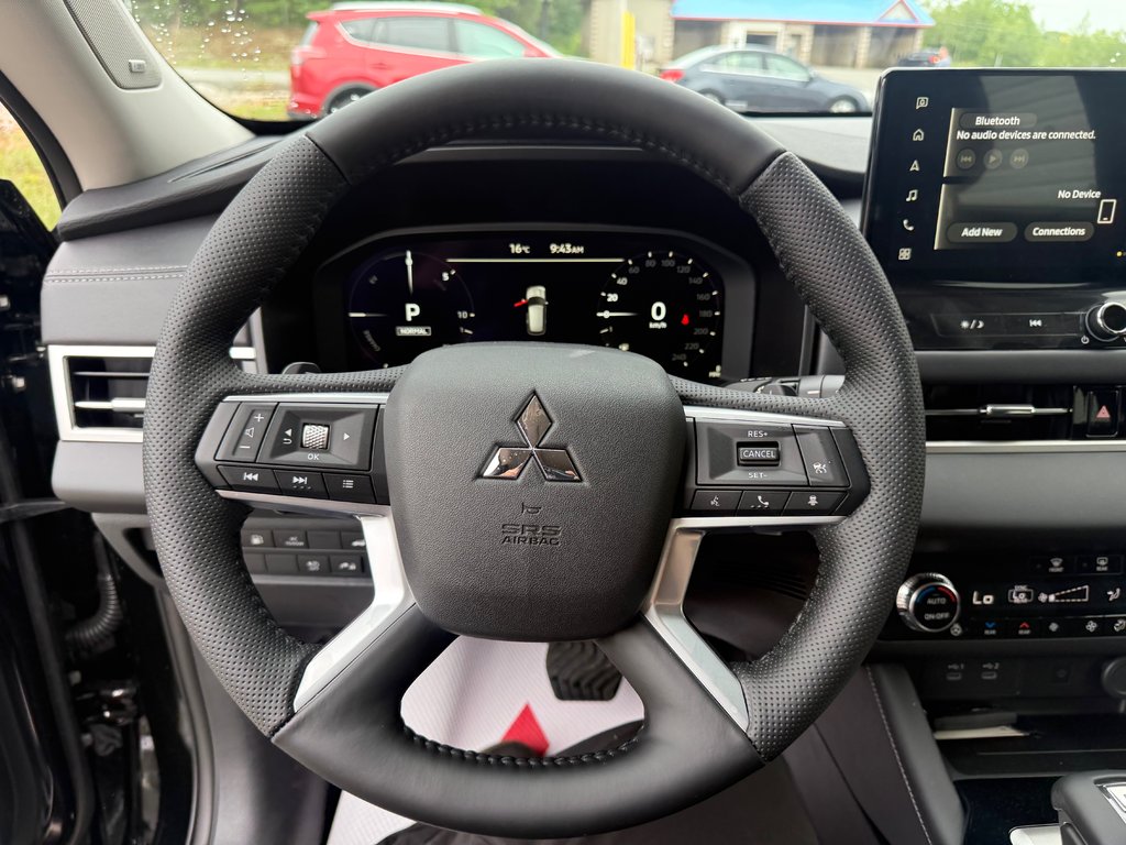 2026 Mitsubishi Outlander Plug-in Hybrid LE S-AWC in Kentville, Nova Scotia - 4 - w1024h768px