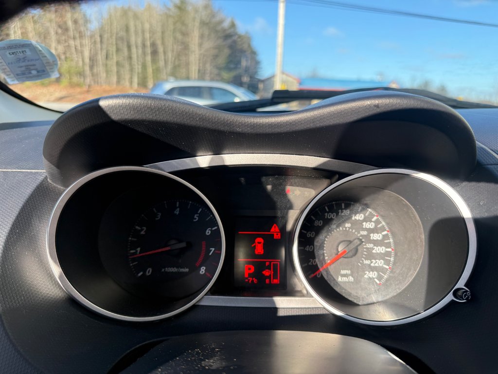 2011 Mitsubishi OUTLANDER SE LS, keyless entry, backup camera, Bluetooth in Kentville, Nova Scotia - 11 - w1024h768px
