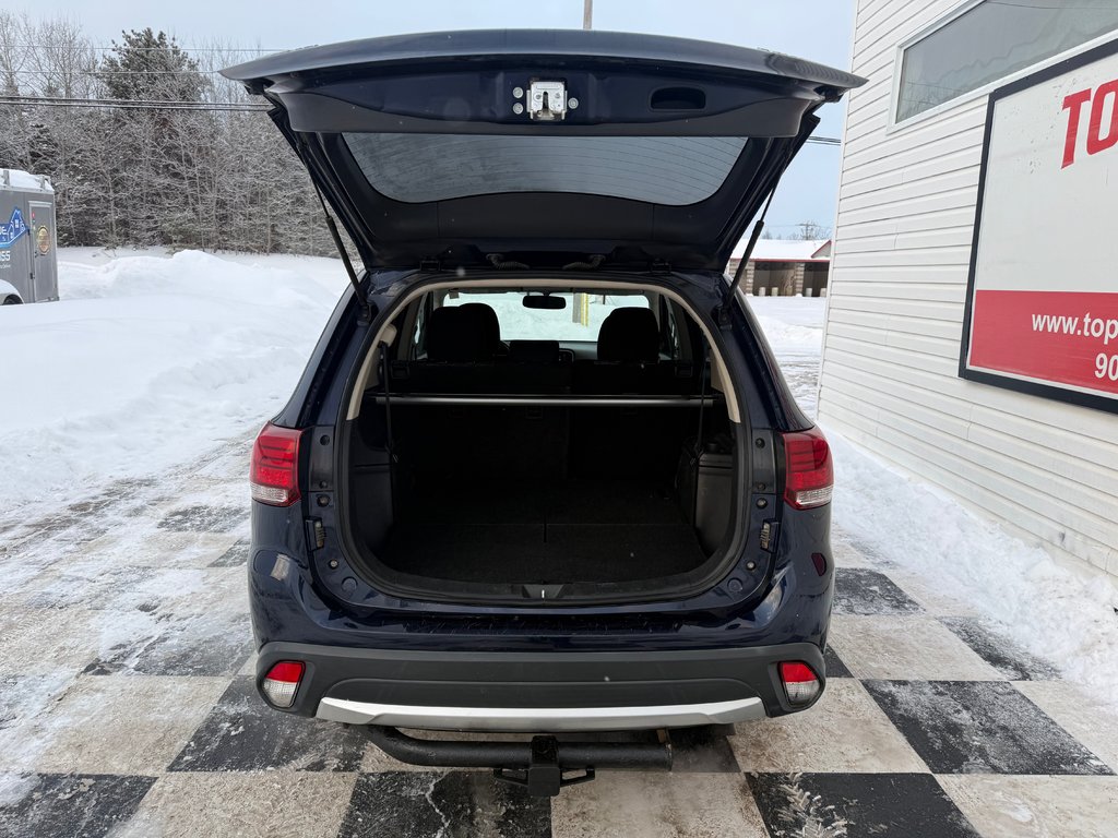 2016 Mitsubishi OUTLANDER SE, keyless entry, Cruise control, Bluetooth in Kentville, Nova Scotia - 16 - w1024h768px