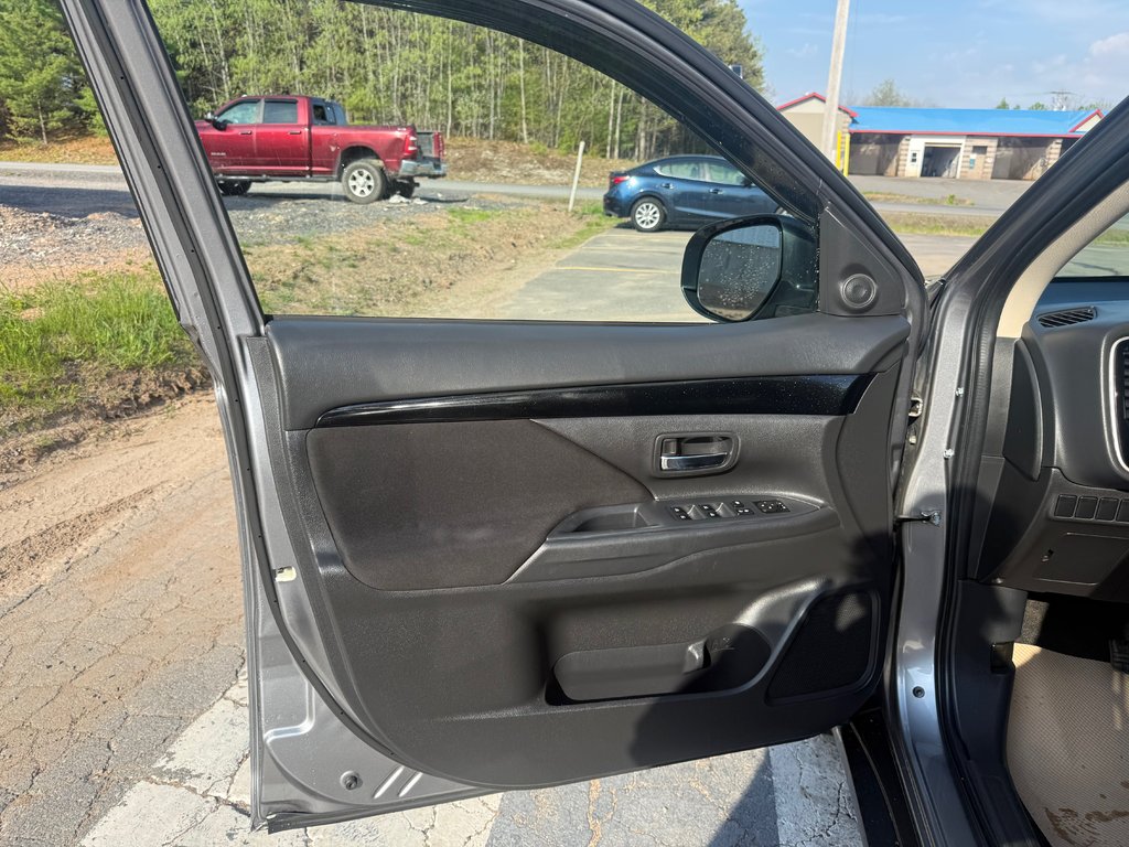 Mitsubishi OUTLANDER SE, keyless entry, backup camera, Bluetooth 2020 à COLDBROOK, Nouvelle-Écosse - 7 - w1024h768px