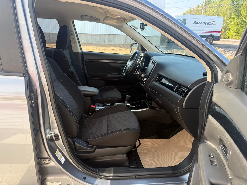 Mitsubishi OUTLANDER SE, keyless entry, backup camera, Bluetooth 2020 à COLDBROOK, Nouvelle-Écosse - 19 - w1024h768px