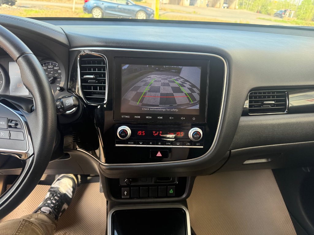 Mitsubishi OUTLANDER SE, keyless entry, backup camera, Bluetooth 2020 à COLDBROOK, Nouvelle-Écosse - 12 - w1024h768px