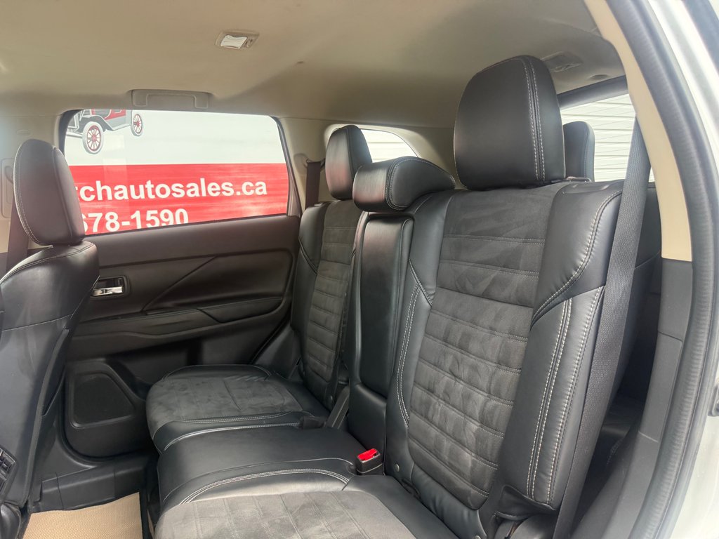 2020 Mitsubishi OUTLANDER ES, keyless entry, backup camera, Bluetooth in COLDBROOK, Nova Scotia - 15 - w1024h768px