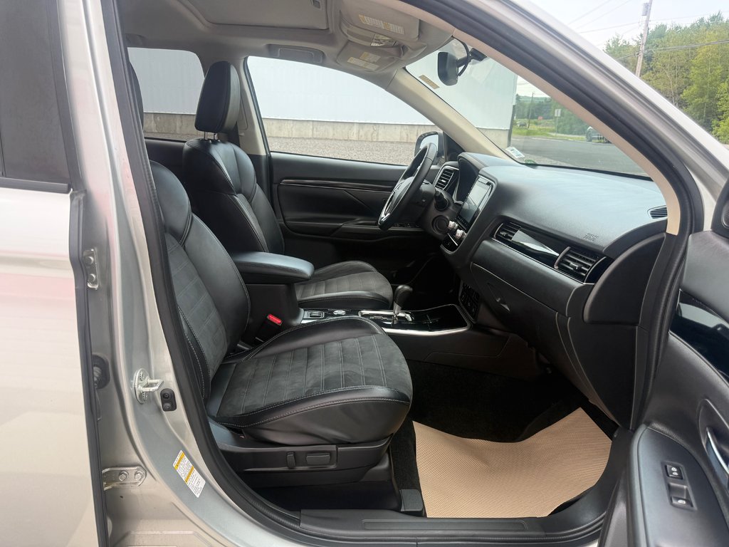2020 Mitsubishi OUTLANDER ES, keyless entry, backup camera, Bluetooth in COLDBROOK, Nova Scotia - 21 - w1024h768px