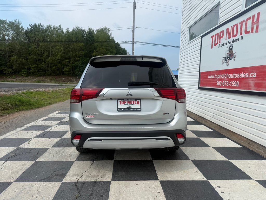 2020 Mitsubishi OUTLANDER ES, keyless entry, backup camera, Bluetooth in COLDBROOK, Nova Scotia - 5 - w1024h768px
