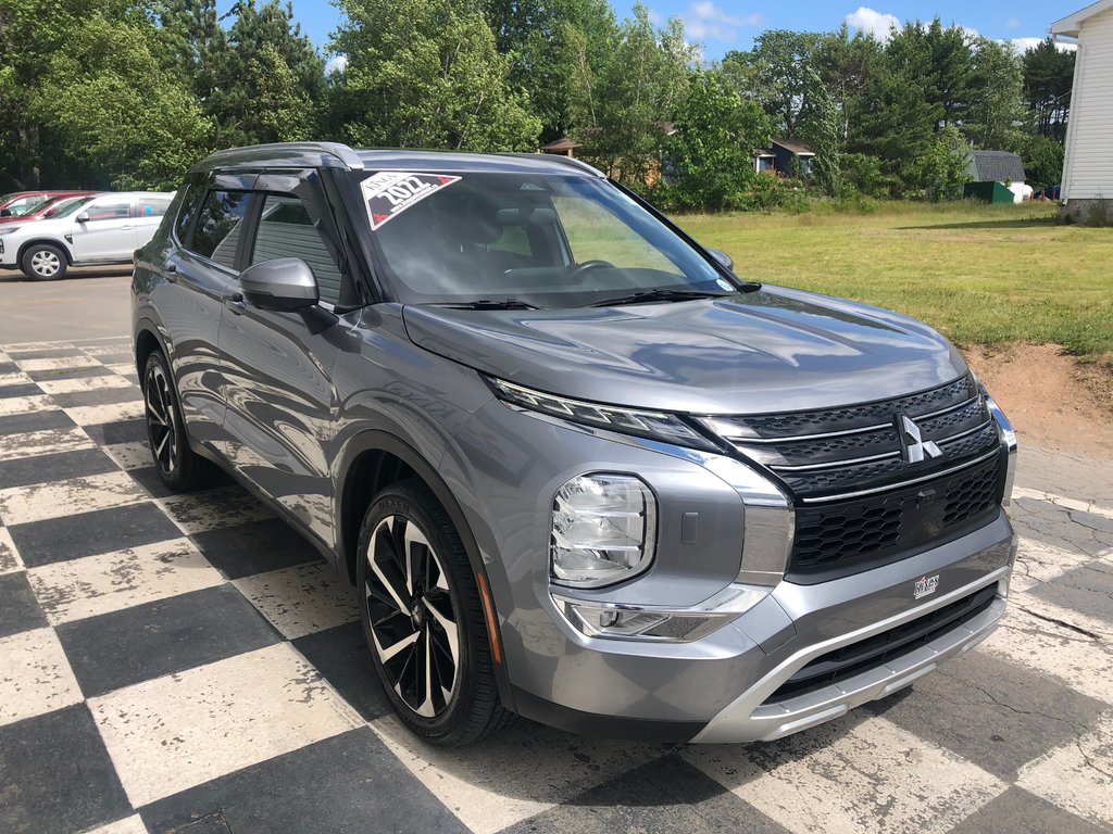 2022 Mitsubishi Outlander LE - sunroof, power & heated seats, reverse camera in Kentville, Nova Scotia - 3 - w1024h768px