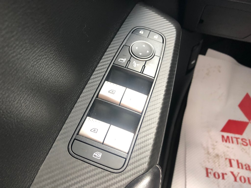2022 Mitsubishi Outlander LE - sunroof, power & heated seats, reverse camera in Kentville, Nova Scotia - 7 - w1024h768px