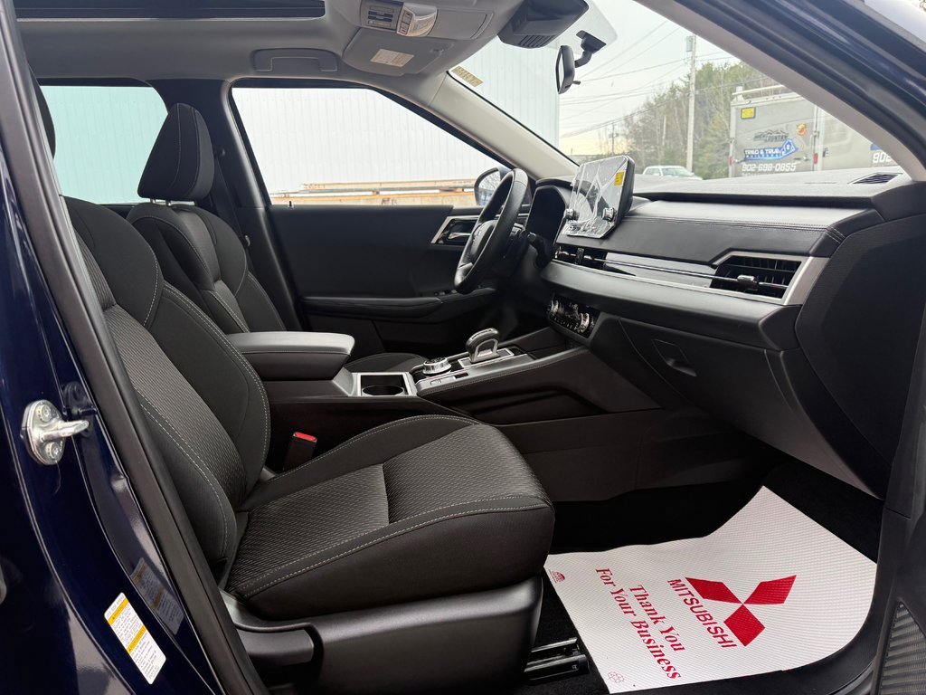 2023 Mitsubishi Outlander LE S-AWC, keyless entry, backup camera, Bluetooth in Kentville, Nova Scotia - 20 - w1024h768px
