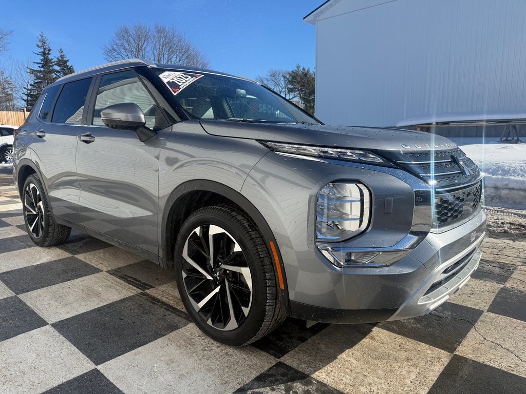 Mitsubishi Outlander SEL, keyless entry, backup camera, Bluetooth 2023 à COLDBROOK, Nouvelle-Écosse - 3 - w1024h768px
