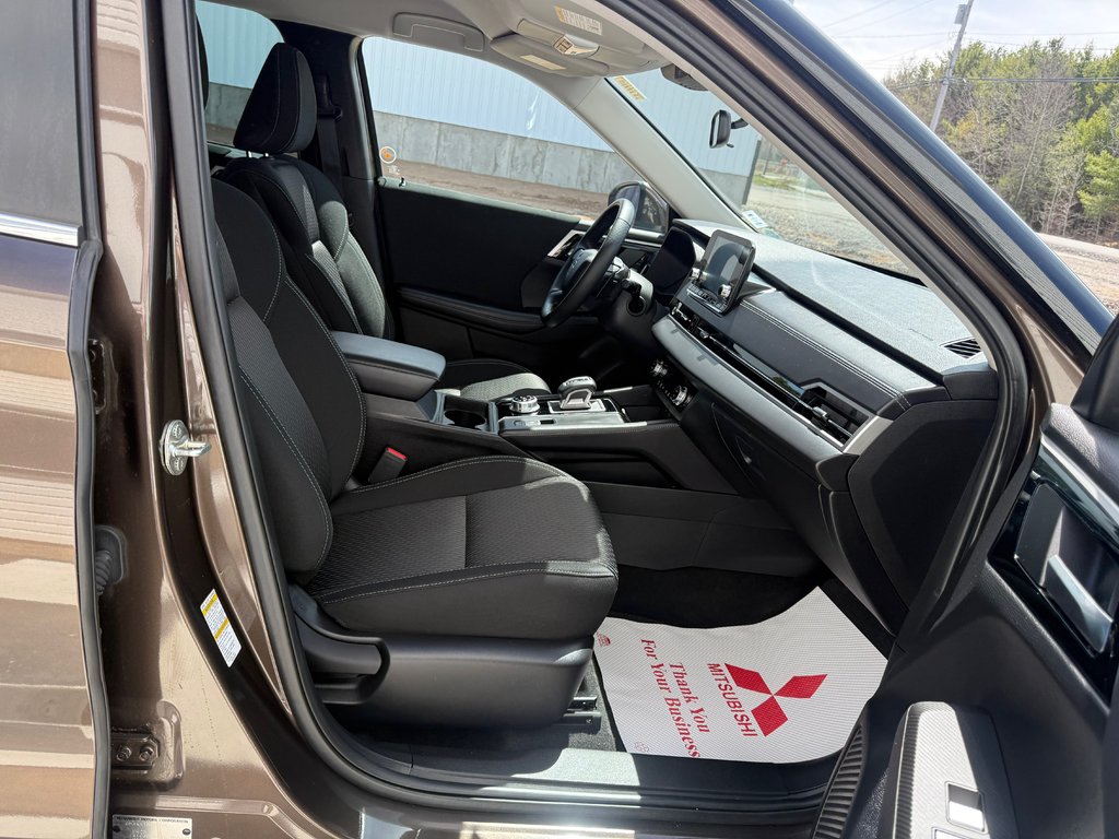 Mitsubishi Outlander ES, keyless entry, backup camera, Bluetooth 2023 à Kentville, Nouvelle-Écosse - 19 - w1024h768px