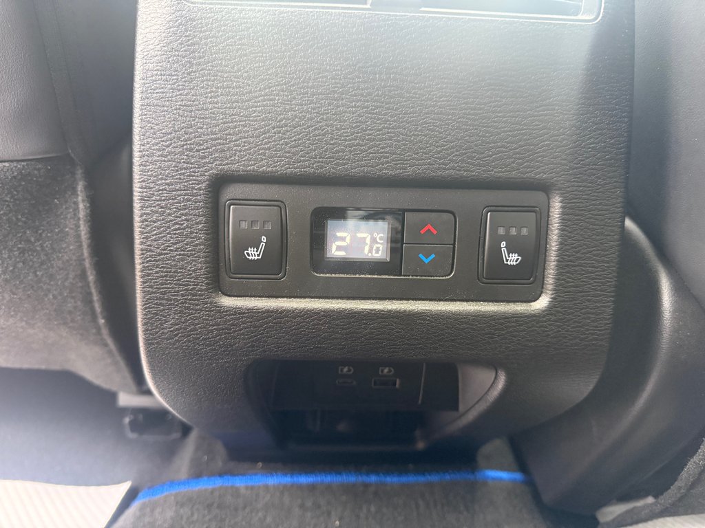 2024 Mitsubishi Outlander PHEV, NOIR Edition, keyless entry, heated seats in Kentville, Nova Scotia - 18 - w1024h768px