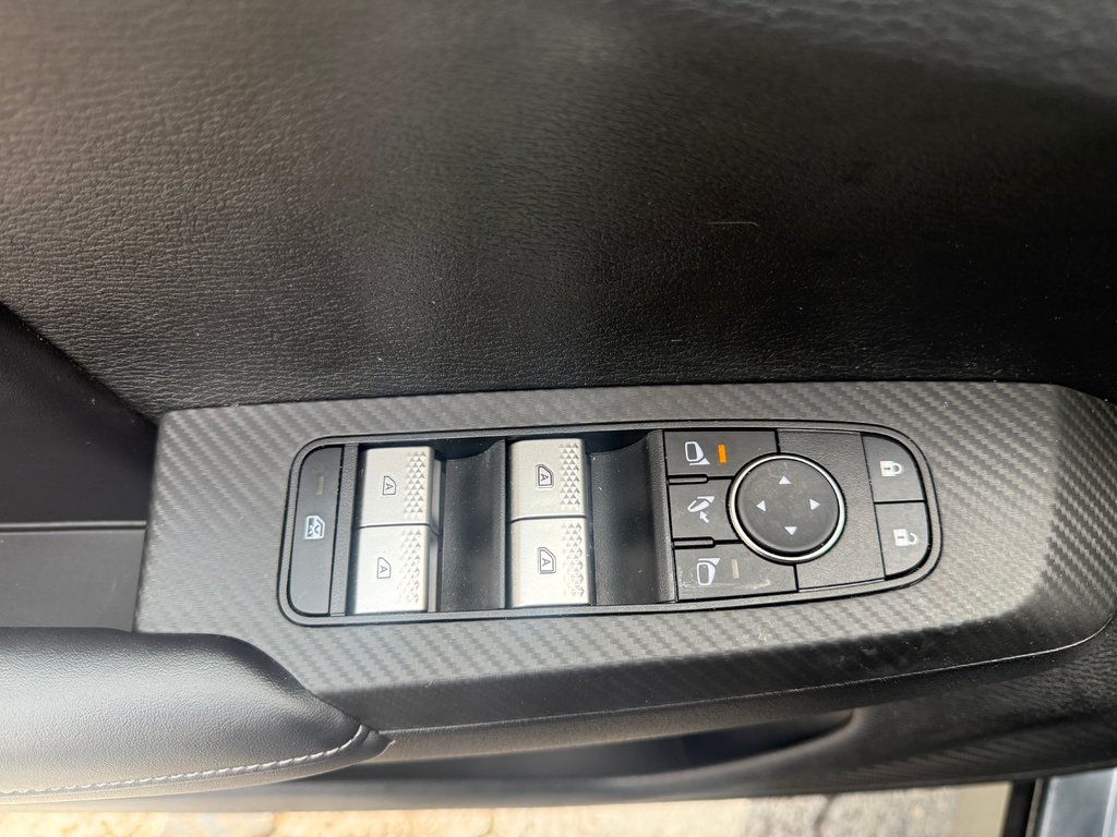 2024 Mitsubishi Outlander PHEV, NOIR Edition, keyless entry, heated seats in Kentville, Nova Scotia - 8 - w1024h768px