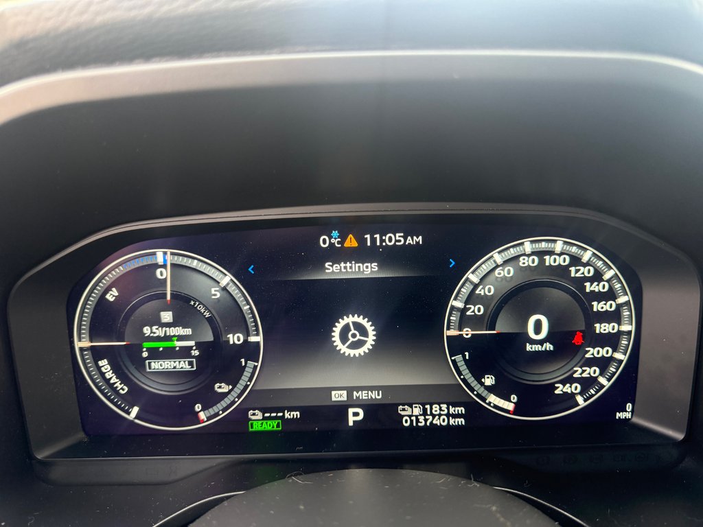 2024 Mitsubishi Outlander PHEV, NOIR Edition, keyless entry, heated seats in Kentville, Nova Scotia - 11 - w1024h768px