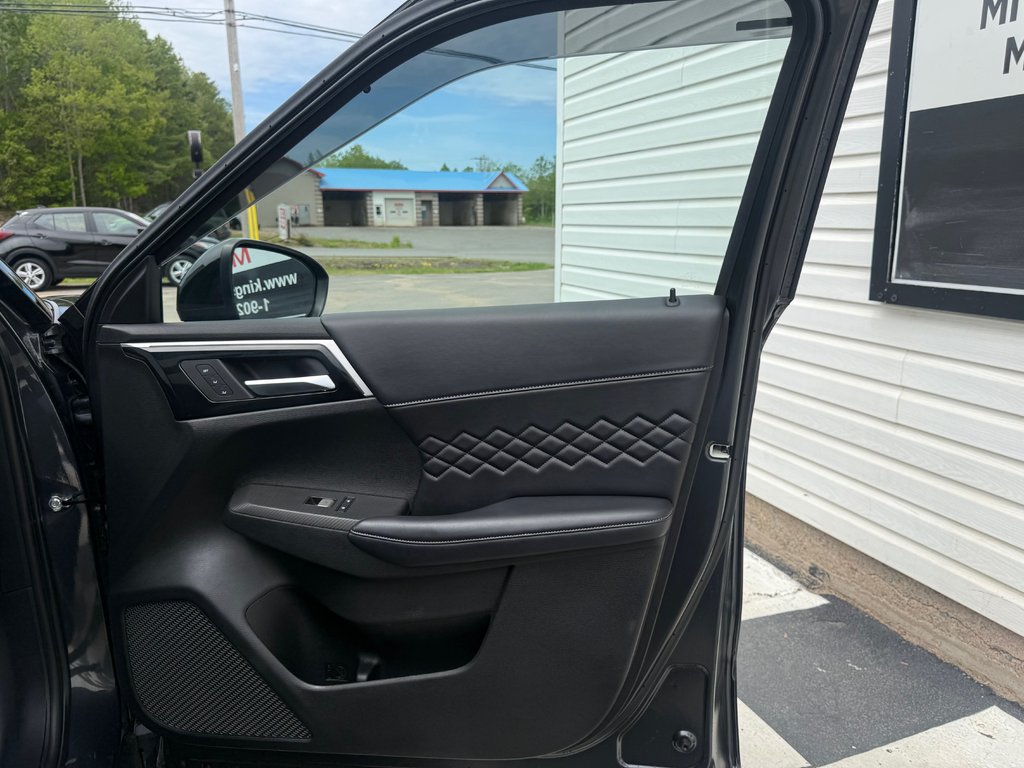 2024 Mitsubishi Outlander GT NOIR, keyless entry, backup camera, Bluetooth in COLDBROOK, Nova Scotia - 19 - w1024h768px
