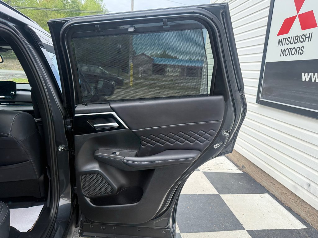 2024 Mitsubishi Outlander GT NOIR, keyless entry, backup camera, Bluetooth in COLDBROOK, Nova Scotia - 17 - w1024h768px