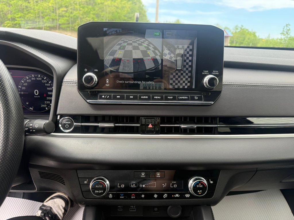 2024 Mitsubishi Outlander GT NOIR, keyless entry, backup camera, Bluetooth in COLDBROOK, Nova Scotia - 12 - w1024h768px