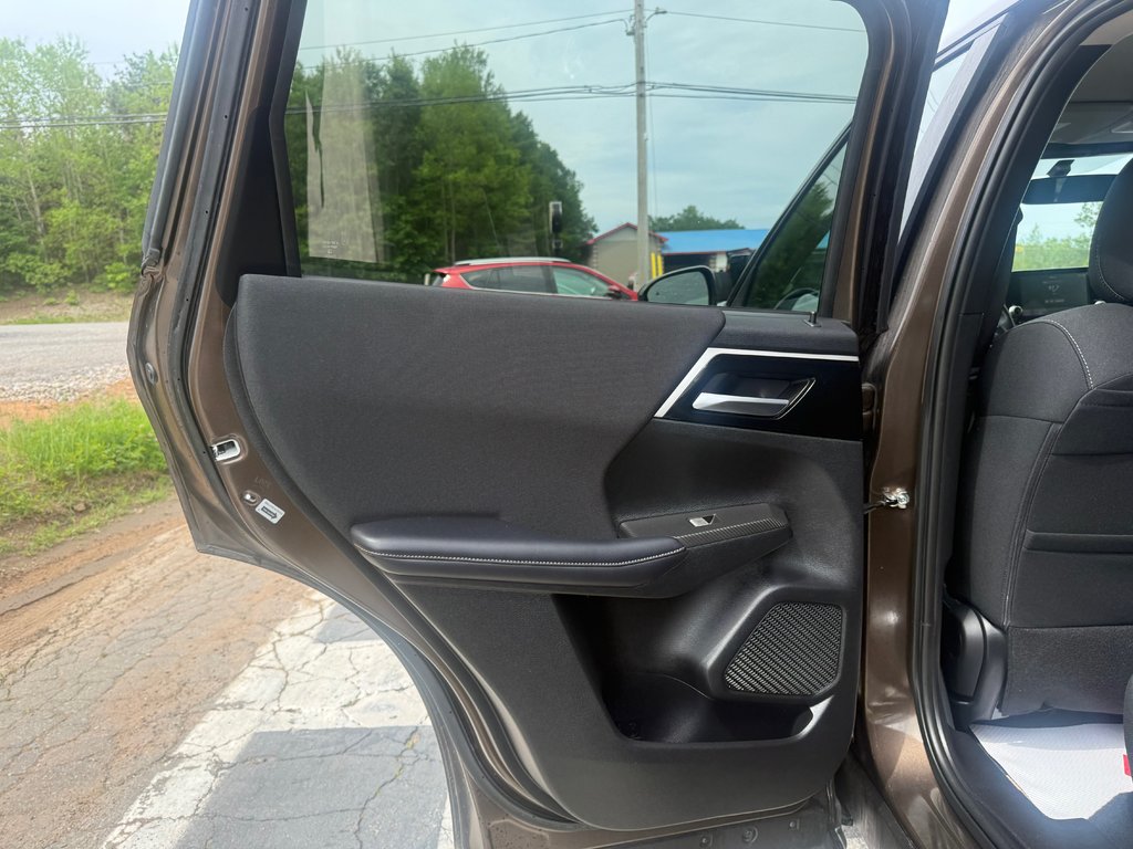 2024 Mitsubishi Outlander ES, keyless entry, backup camera, Bluetooth in COLDBROOK, Nova Scotia - 13 - w1024h768px