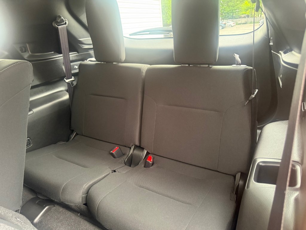 2024 Mitsubishi Outlander ES, keyless entry, backup camera, Bluetooth in COLDBROOK, Nova Scotia - 15 - w1024h768px