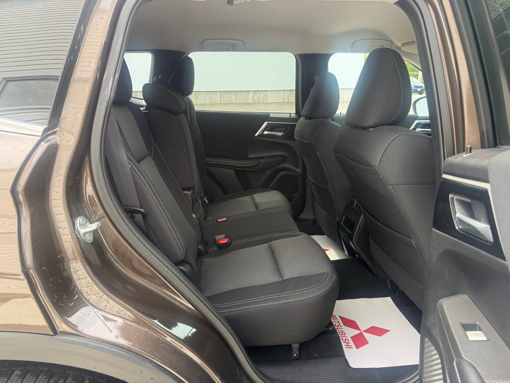 2024 Mitsubishi Outlander ES, keyless entry, backup camera, Bluetooth in COLDBROOK, Nova Scotia - 18 - w1024h768px