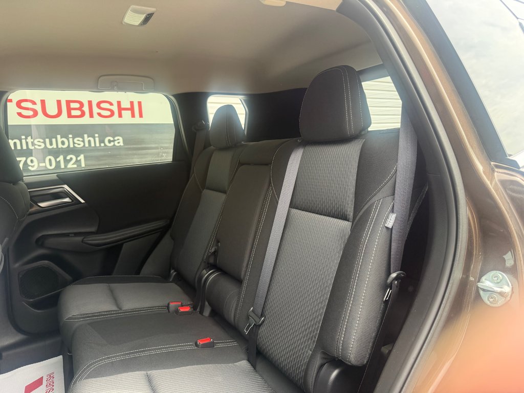 2024 Mitsubishi Outlander ES, keyless entry, backup camera, Bluetooth in COLDBROOK, Nova Scotia - 14 - w1024h768px