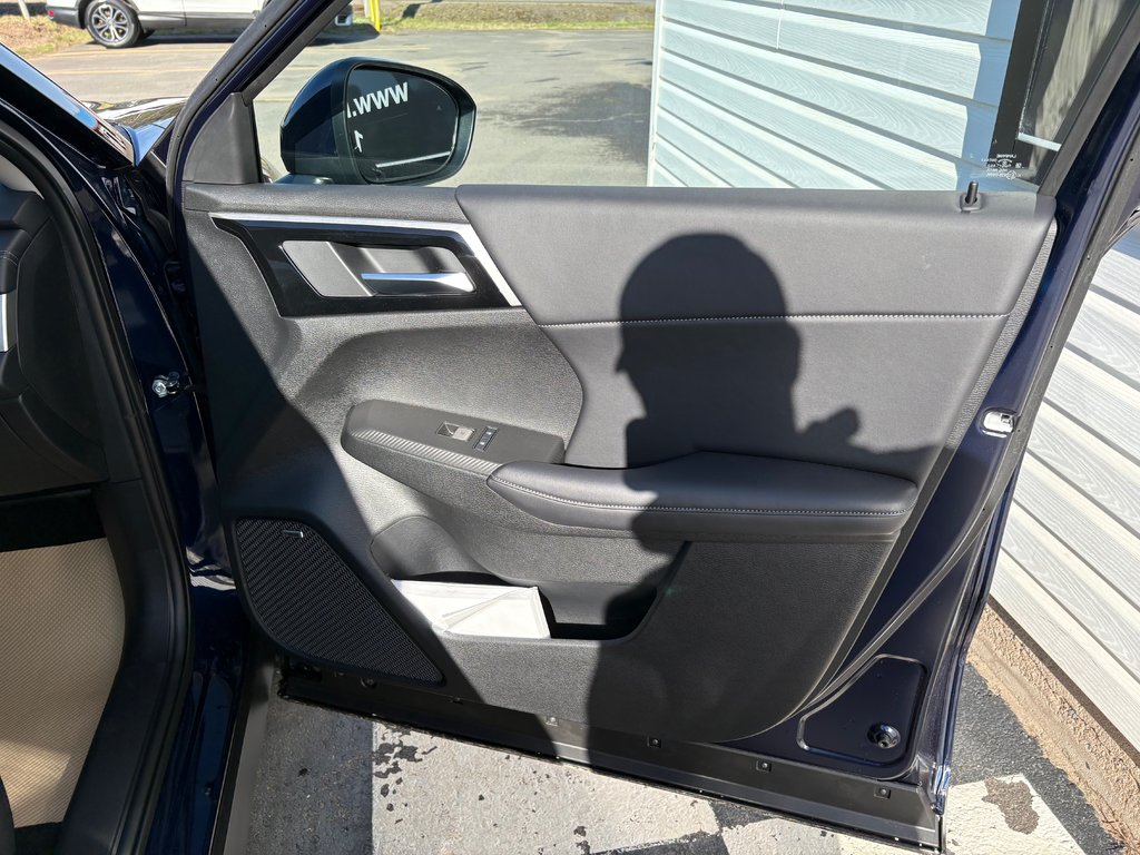 2025 Mitsubishi Outlander LE S-AWC in Kentville, Nova Scotia - 26 - w1024h768px