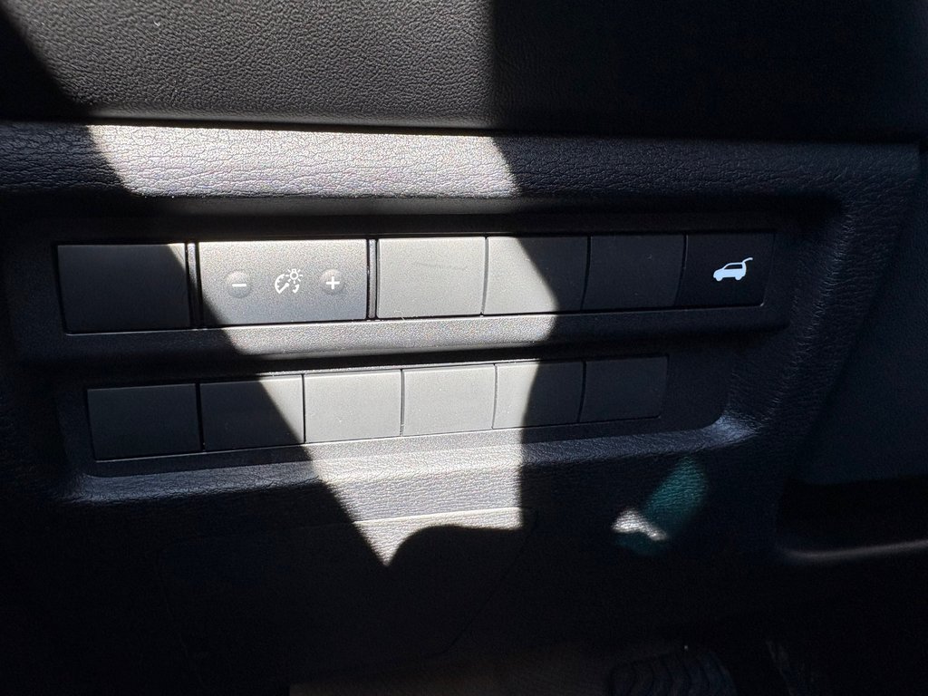 2025 Mitsubishi Outlander LE S-AWC in Kentville, Nova Scotia - 8 - w1024h768px