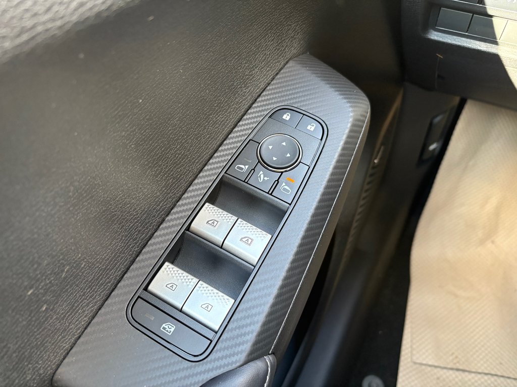 2025 Mitsubishi Outlander LE S-AWC in Kentville, Nova Scotia - 7 - w1024h768px