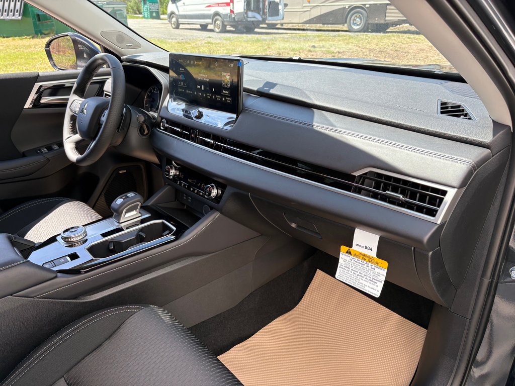 2025 Mitsubishi Outlander ES S-AWC in Kentville, Nova Scotia - 23 - w1024h768px