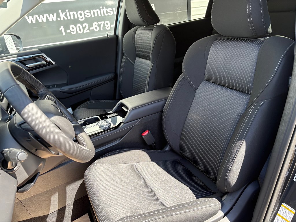 2025 Mitsubishi Outlander ES S-AWC in Kentville, Nova Scotia - 17 - w1024h768px