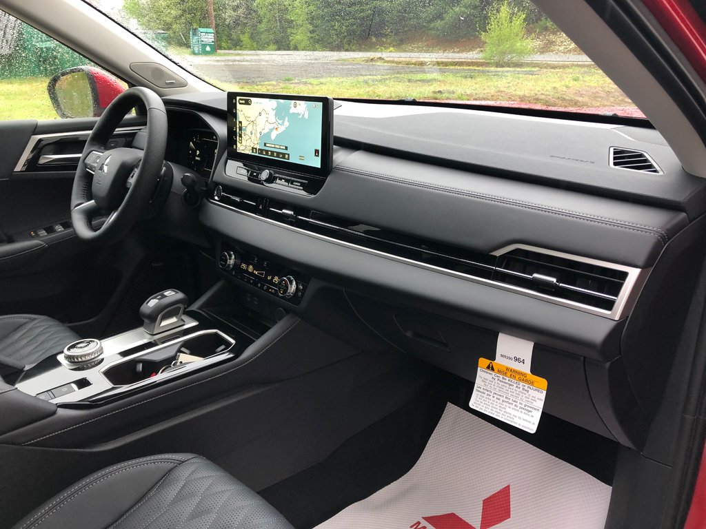 2025 Mitsubishi Outlander SEL S-AWC in Kentville, Nova Scotia - 28 - w1024h768px
