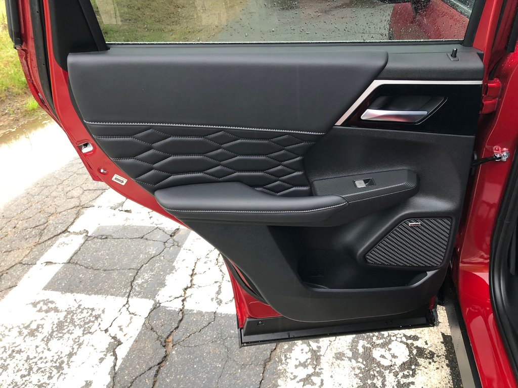 2025 Mitsubishi Outlander SEL S-AWC in Kentville, Nova Scotia - 22 - w1024h768px