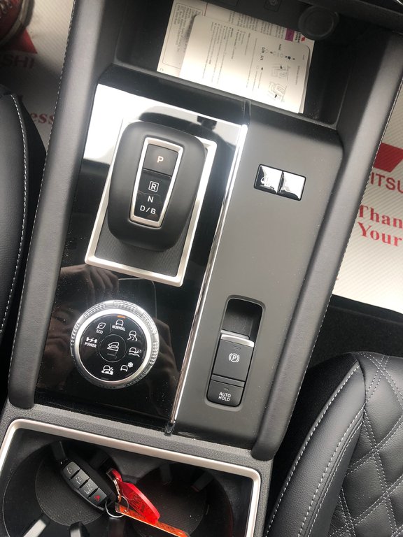2025 Mitsubishi Outlander SEL S-AWC in Kentville, Nova Scotia - 17 - w1024h768px