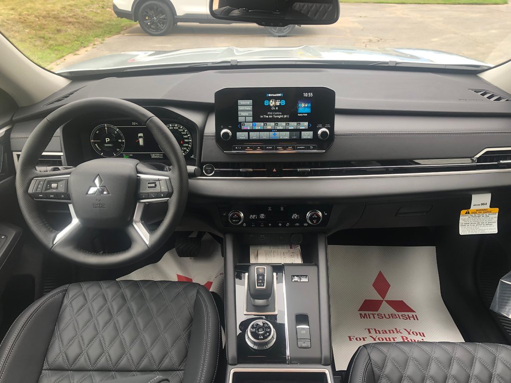 2025 Mitsubishi Outlander SEL S-AWC in Kentville, Nova Scotia - 13 - w1024h768px