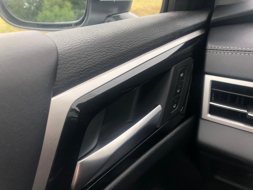 2025 Mitsubishi Outlander SEL S-AWC in Kentville, Nova Scotia - 9 - w1024h768px
