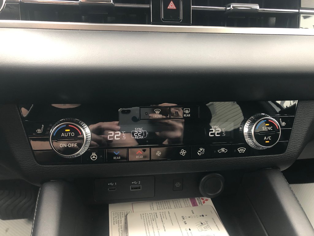 2025 Mitsubishi Outlander SEL S-AWC in Kentville, Nova Scotia - 16 - w1024h768px