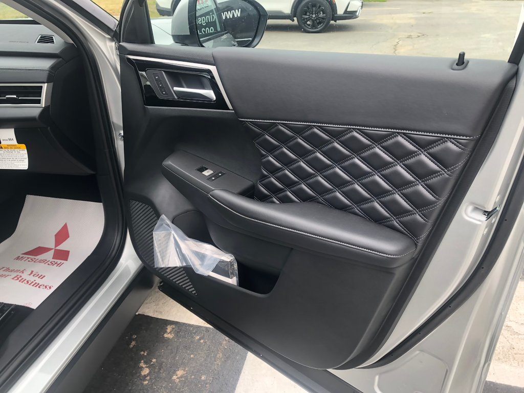 2025 Mitsubishi Outlander SEL S-AWC in Kentville, Nova Scotia - 27 - w1024h768px