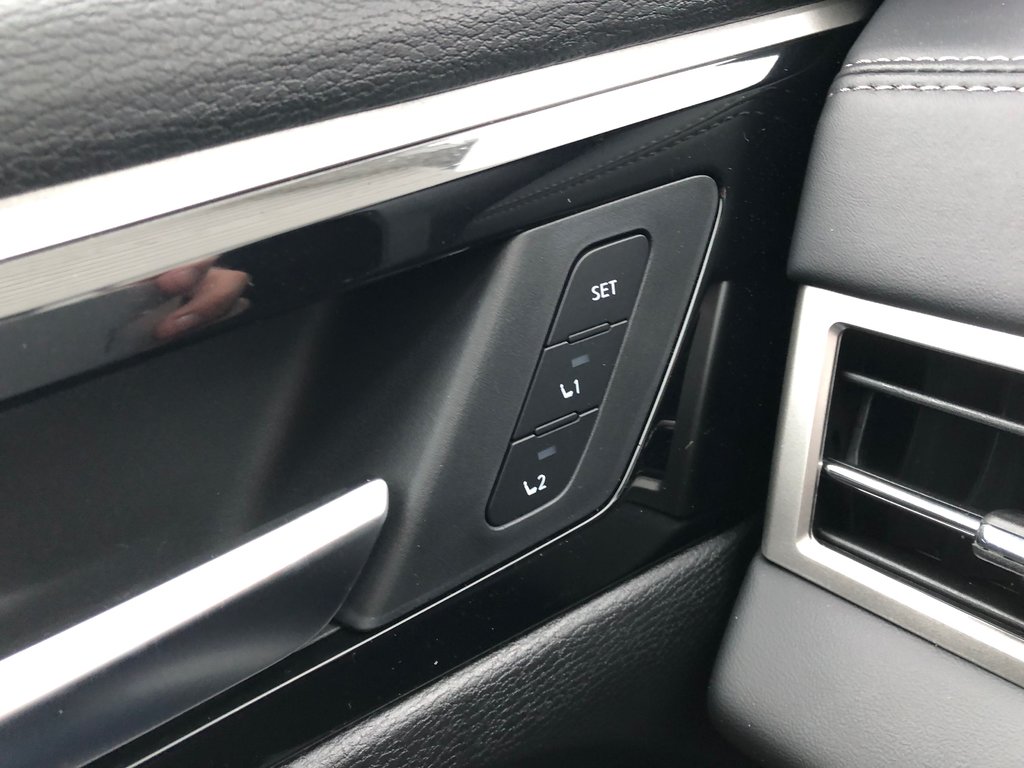 2025 Mitsubishi Outlander SEL S-AWC in Kentville, Nova Scotia - 8 - w1024h768px