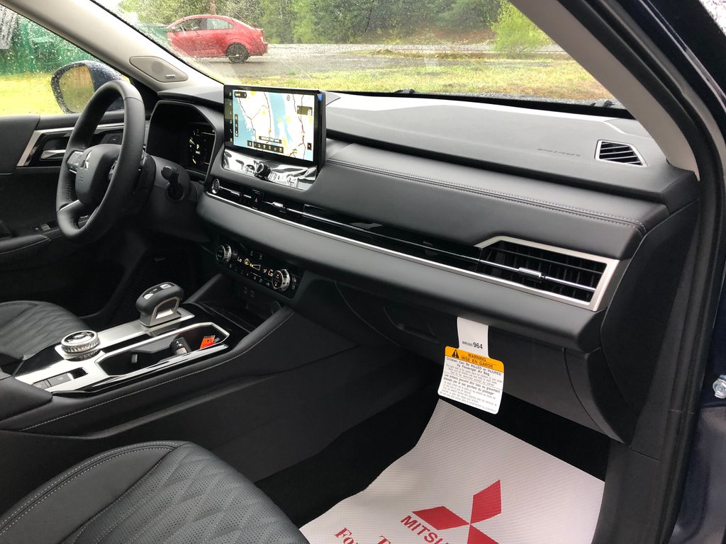 2025 Mitsubishi Outlander SEL S-AWC in Kentville, Nova Scotia - 27 - w1024h768px