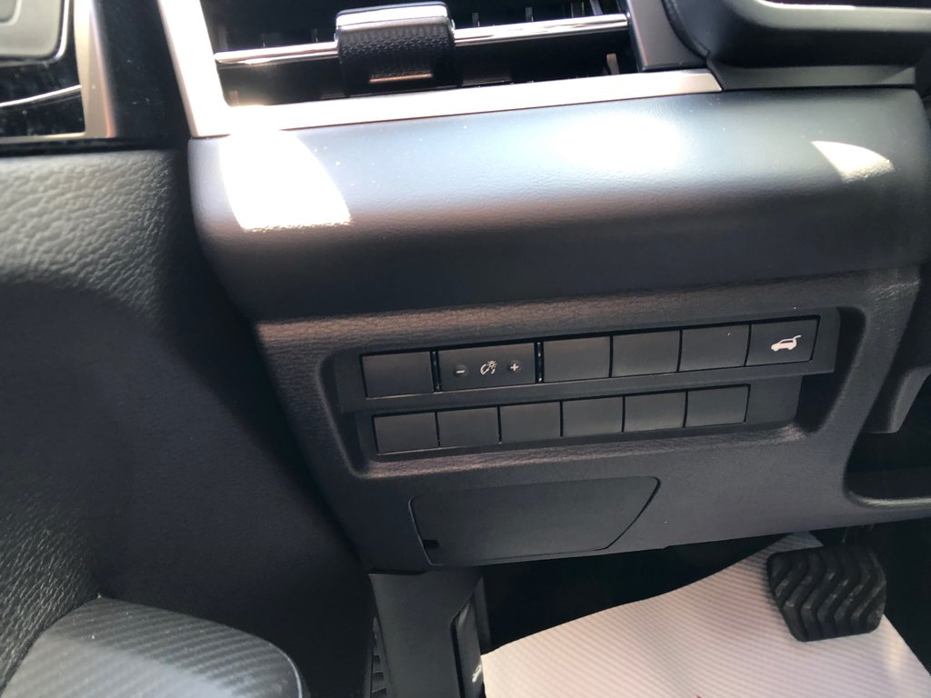 2025 Mitsubishi Outlander SEL S-AWC in Kentville, Nova Scotia - 8 - w1024h768px