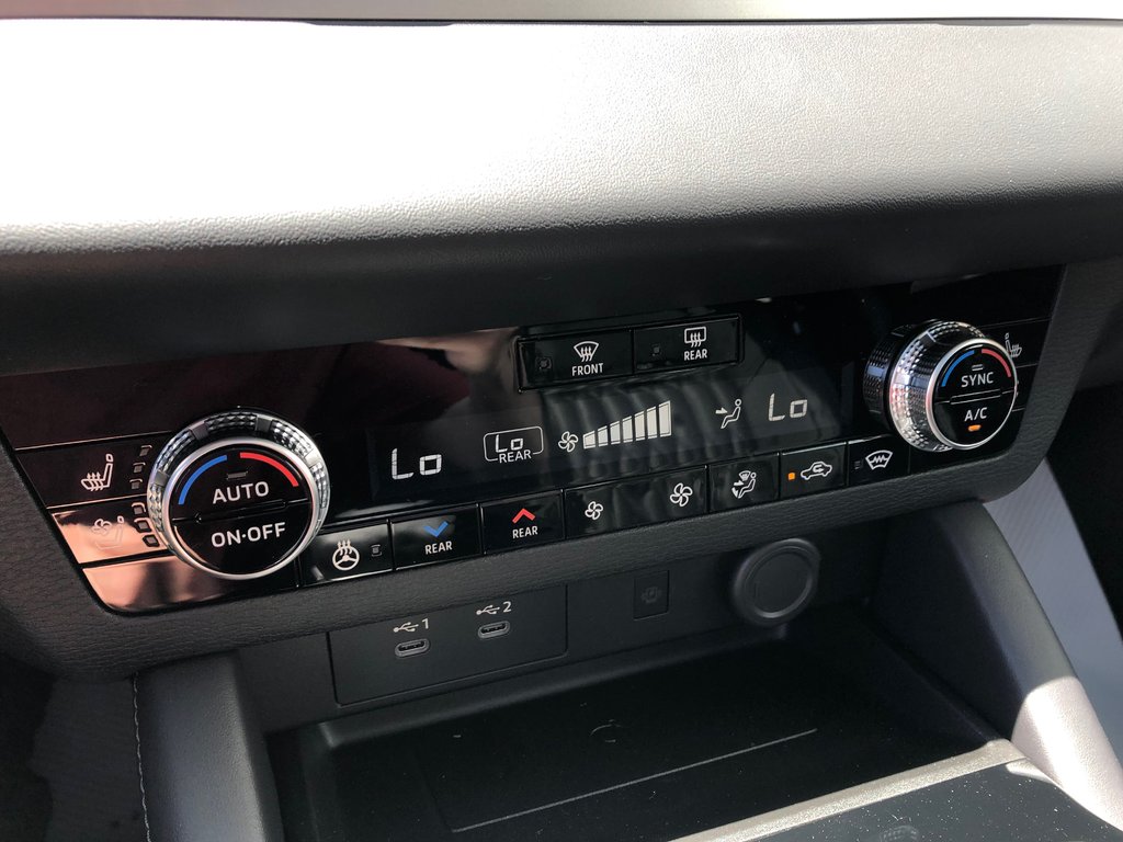 2025 Mitsubishi Outlander SEL S-AWC in Kentville, Nova Scotia - 13 - w1024h768px