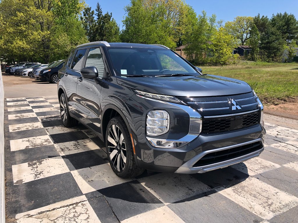 2025 Mitsubishi Outlander SEL S-AWC in Kentville, Nova Scotia - 3 - w1024h768px