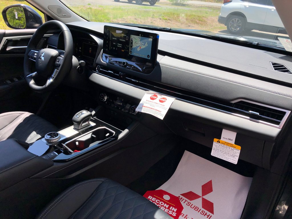 2025 Mitsubishi Outlander SEL S-AWC in Kentville, Nova Scotia - 25 - w1024h768px
