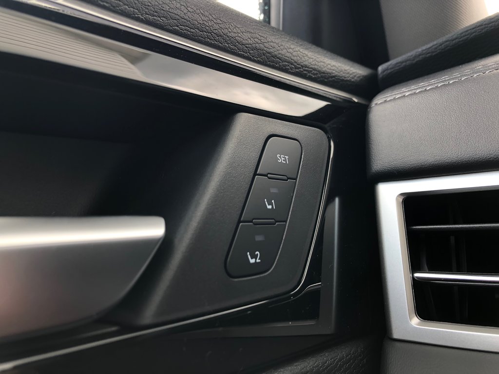 2025 Mitsubishi Outlander GT S-AWC TWO TONE ROOF in Kentville, Nova Scotia - 8 - w1024h768px