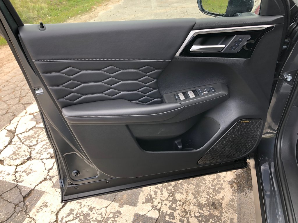 2025 Mitsubishi Outlander GT S-AWC TWO TONE ROOF in Kentville, Nova Scotia - 18 - w1024h768px
