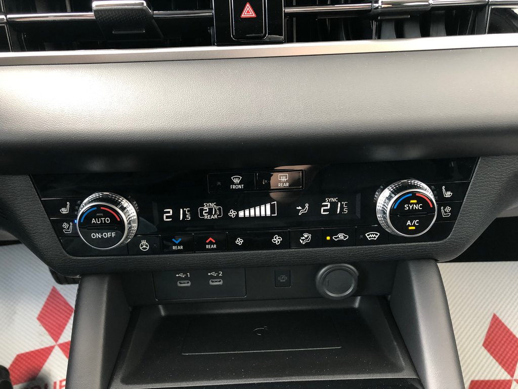 2025 Mitsubishi Outlander GT S-AWC TWO TONE ROOF in Kentville, Nova Scotia - 15 - w1024h768px